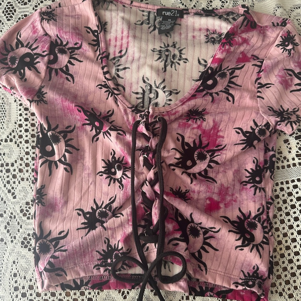Rue21 Pink Sun Print Lace Up Women's Crop Top